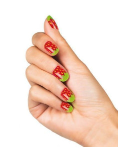 Set 24 fraises à ongles - haute qualité, idéal pour carnaval, festivités thématiques et événements spéciaux